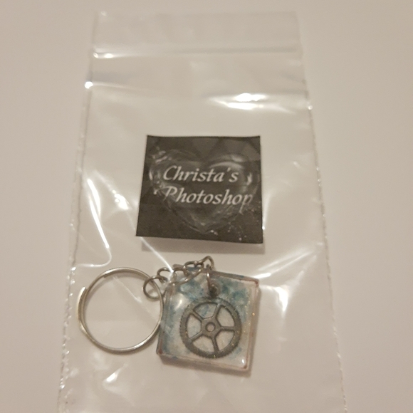 Keychain - Picture 4 of 11